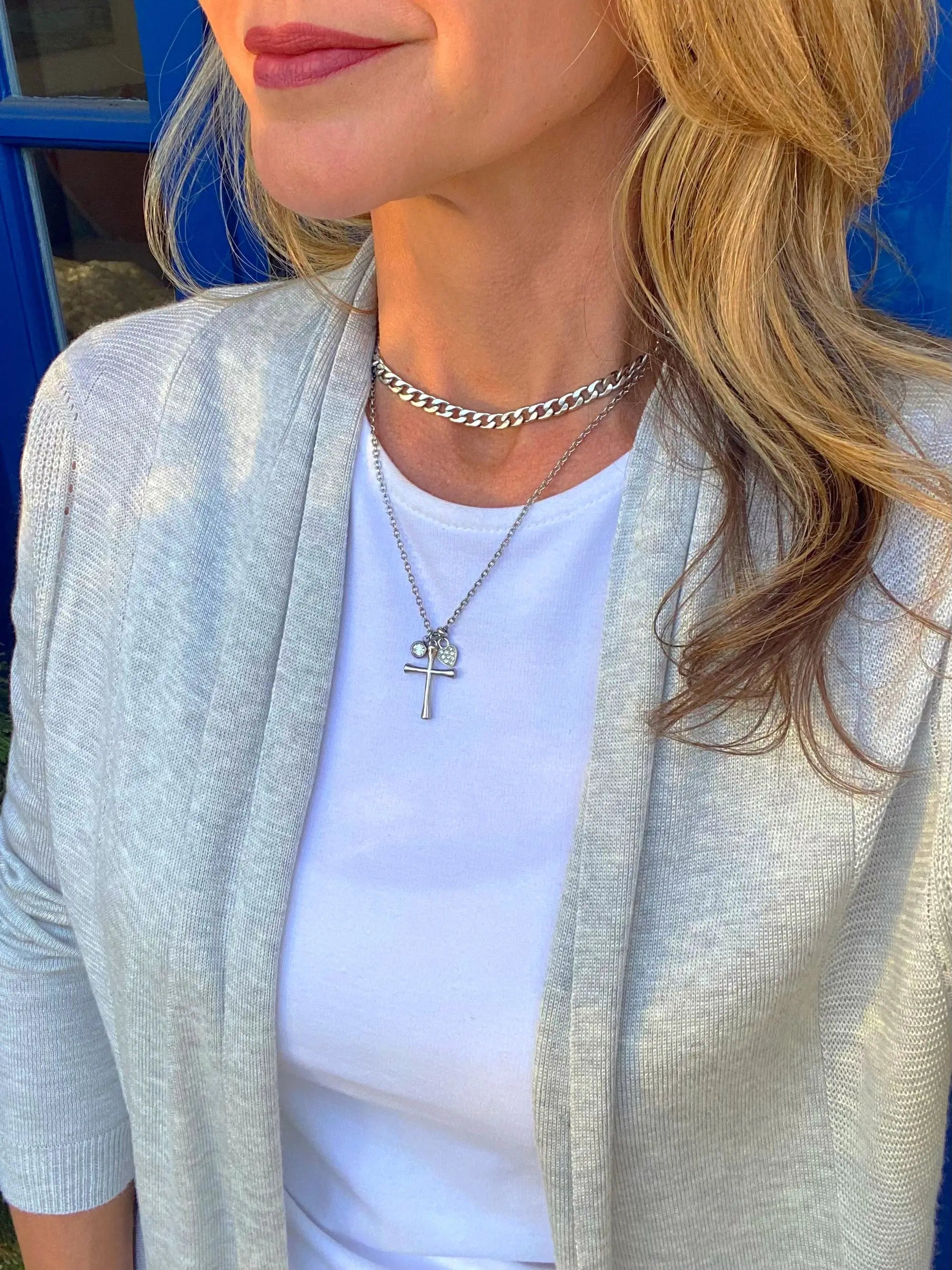 DAINTY CROSS NECKLACE